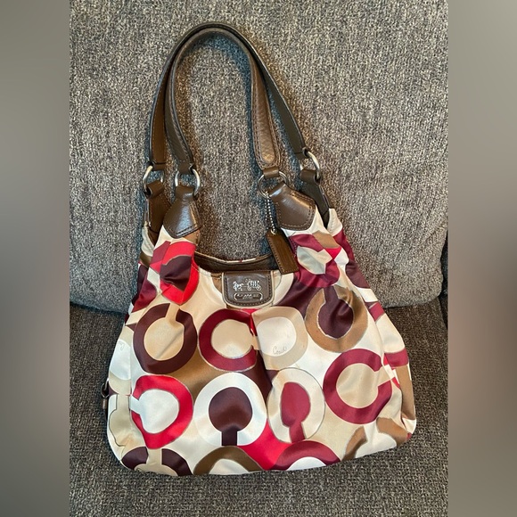 Coach Madison Grapic Op Art Maggie Shoulder Bag Purse - Picture 9 of 12